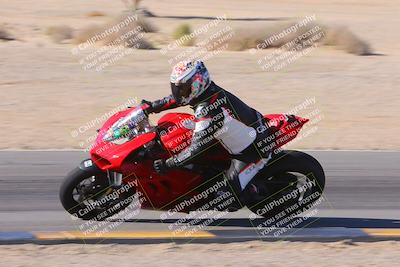 media/Dec-10-2023-SoCal Trackdays (Sun) [[0ce70f5433]]/Turn 9 Inside Set 2 (1115am)/